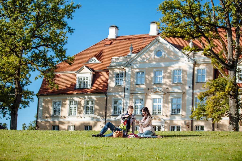 Malpils Manor Hotel Bagian luar foto